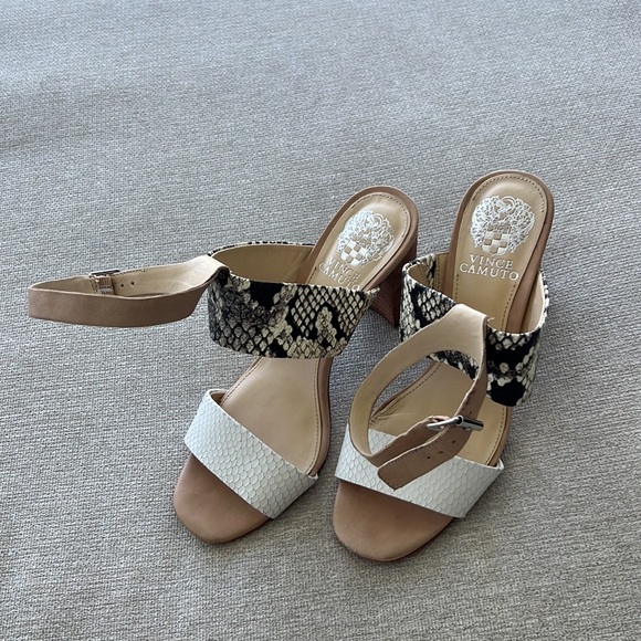 Vince Camuto strap sandals - Picture 4 of 4
